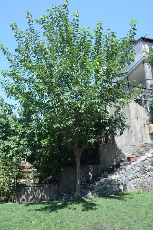Holiday Home On Aygestan 11 เยเรวาน ภายนอก รูปภาพ